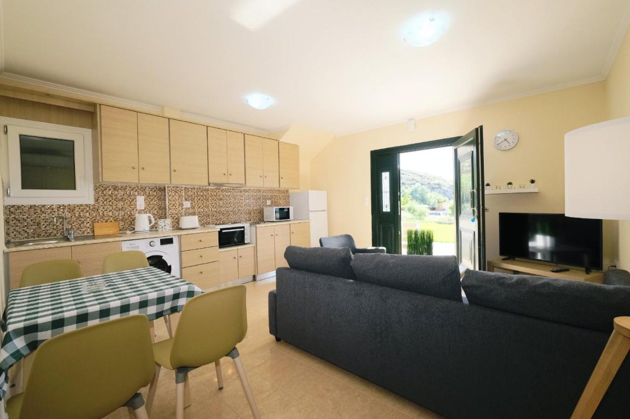 Captains View Apartments Platy Exterior photo